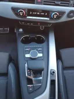 
Audi A5 Sportback 35 TFSI Sport S tronic 110kW full									