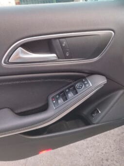 
Mercedes-Benz GLA 200 full									