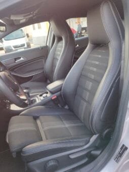
Mercedes-Benz GLA 200 full									