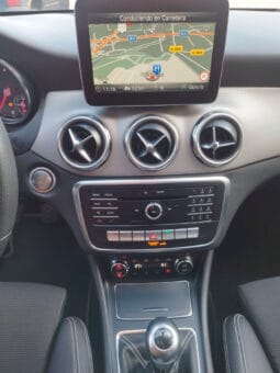 
Mercedes-Benz GLA 200 full									