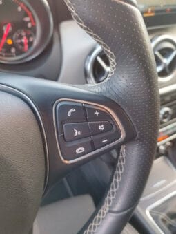 
Mercedes-Benz GLA 200 full									