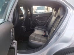 
Mercedes-Benz GLA 200 full									