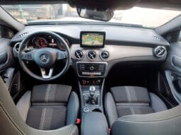 
Mercedes-Benz GLA 200 full									