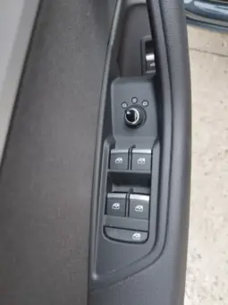 
Audi A4 Avant 35 TFSI Advanced S tronic 110KW full									