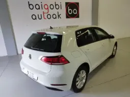 
Volkswagen Golf 1.6TDI Ready2GO full									
