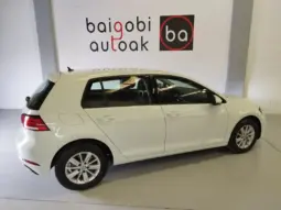 
Volkswagen Golf 1.6TDI Ready2GO full									