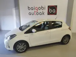 
Toyota Yaris Hybrid Active full									