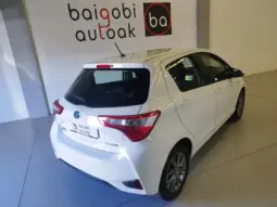 
Toyota Yaris Hybrid Active full									