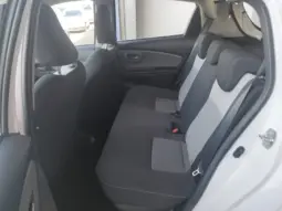 
Toyota Yaris Hybrid Active full									