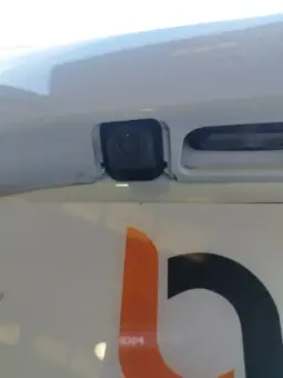 
Toyota Yaris Hybrid Active full									