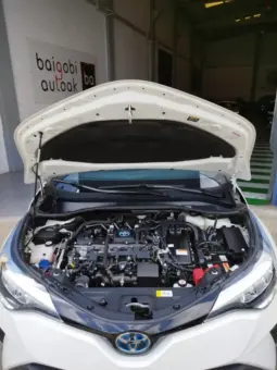 
Toyota C-HR 125H Advance full									