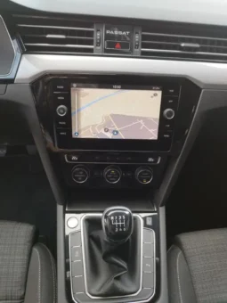 
Volkswagen Passat Executive full									