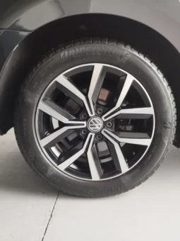 
Volkswagen Passat Executive full									