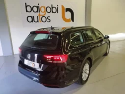 
Volkswagen Passat Variant full									