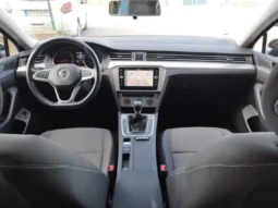 
Volkswagen Passat Variant full									