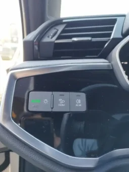 
Audi Q3 45 E Black Line – Sline full									