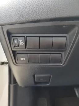 
Toyota Yaris Active Tech full									