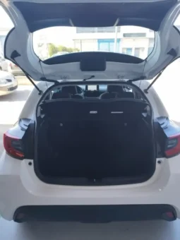 
Toyota Yaris Active Tech full									