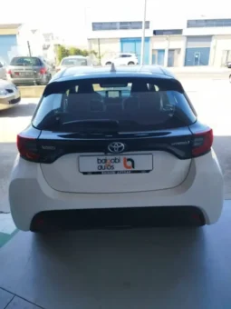 
Toyota Yaris Active Tech full									