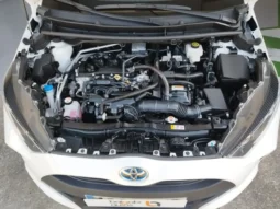 
Toyota Yaris Active Tech full									