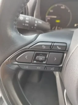 
Toyota Yaris Active Tech full									
