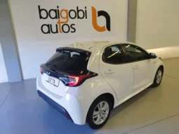 
Toyota Yaris Active Tech full									